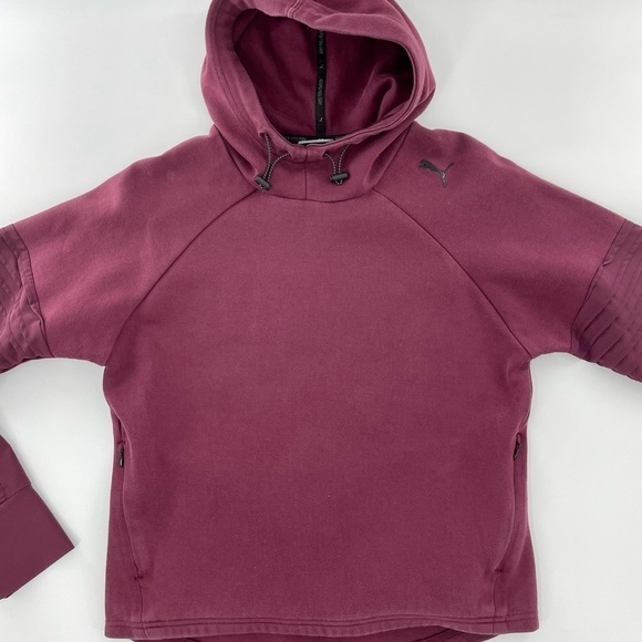 Puma Dryfit Fitted hoodie with sheer ribbing sleeve detail and zippered pockets - Picture 3 of 15